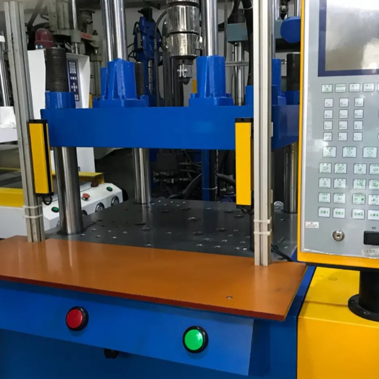 Molding machine